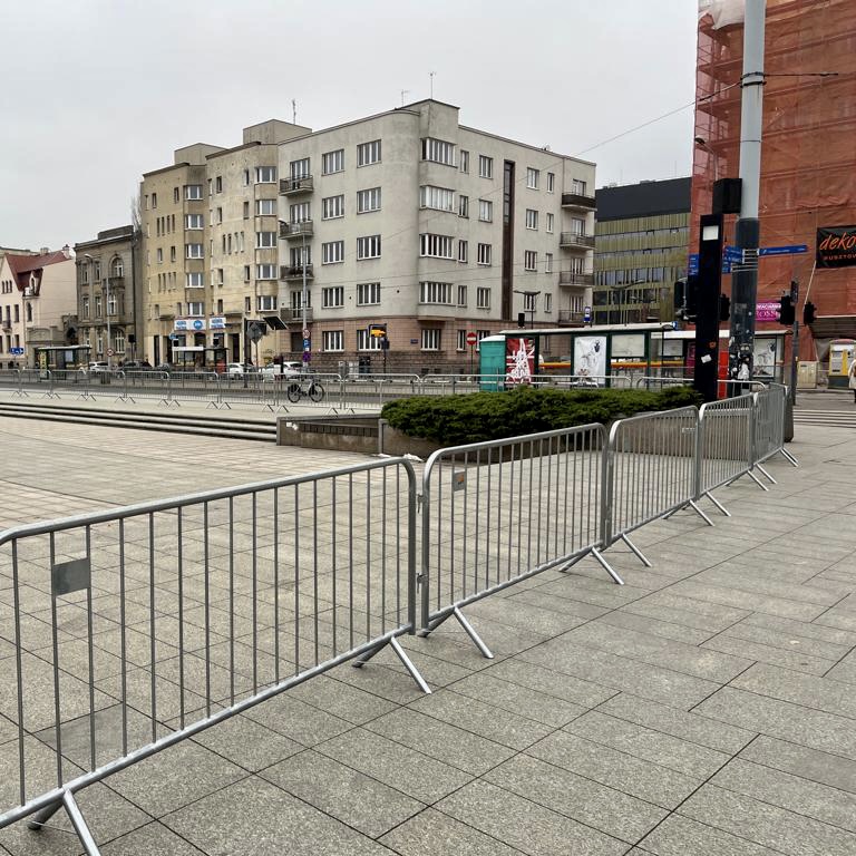 Wynajem barierek tymczasowych łódź